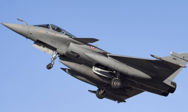 Η Γαλλία διαψεύδει τα περί «επικίνδυνου περιστατικού» με ρωσικό αεροσκάφος