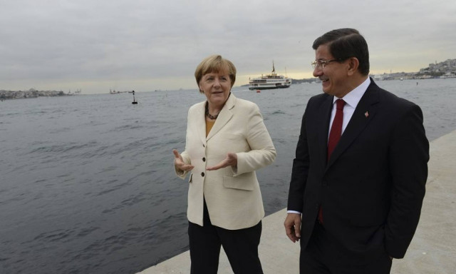 Η Τουρκία το «χοντραίνει» - Θέλουμε κι άλλα χρήματα λέει ο Νταβούτογλου