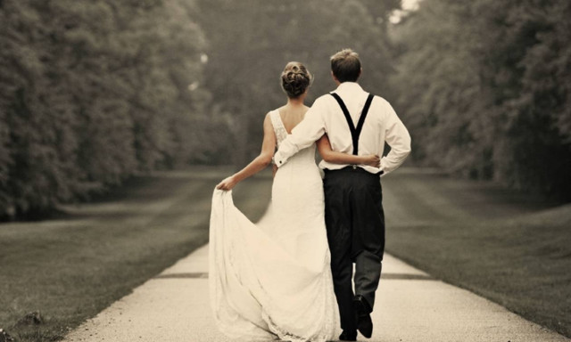 Λάρισα: Γαμπρός παράτησε τη νύφη μέσα στο αυτοκίνητο για τον πιο απίθανο λόγο!