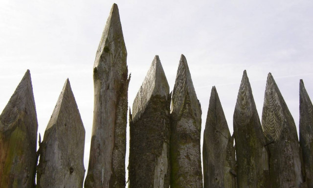 Σκότωσε την 4χρονη κόρη της με παλούκι για να μη γίνει βαμπίρ