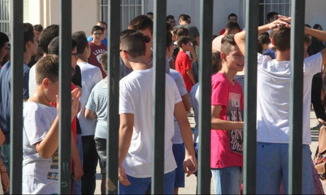 Μειωμένες κατά 50% οι προσλήψεις Χημικών στα σχολεία