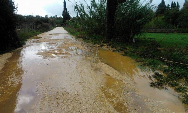 Ηλεία: Καταστροφικός χείμαρρος «σάρωσε» το Καπελέτο (pics)