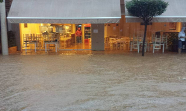 Μεγάλα τα προβλήματα από την κακοκαιρία - Στο επίκεντρο Αττική και Ηλεία (photos-video)