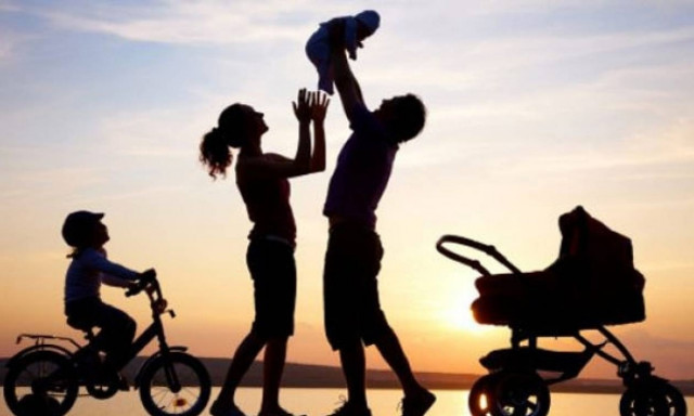 «Θρίλερ» με τα οικογενειακά επιδόματα: Μία εβδομάδα καθυστέρηση και ακόμα τίποτα!