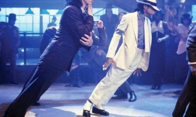 Δείτε το μυστικό που κρύβεται πίσω από τη διάσημη κίνηση του Michael Jackson (photos)