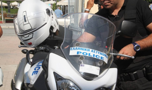 Εκτός υπηρεσίας... η μια στις τρεις μοτοσικλέτες της ΔΙΑΣ!