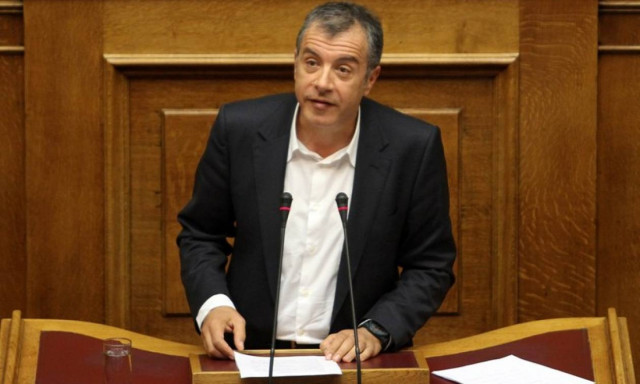 Θεοδωράκης: Σε αυτόν τον κατήφορο δεν θα είμαστε μαζί σας!