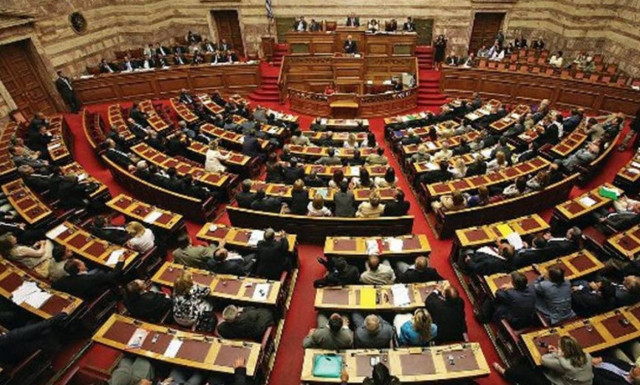 Κλείνει σήμερα το ν/σ για τις τηλεοπτικές άδειες