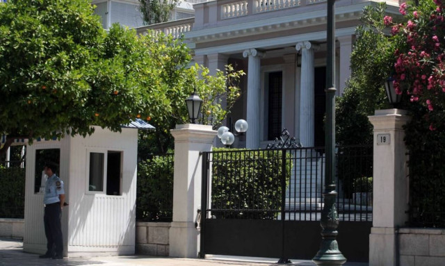 Μαξίμου: Επιβεβλημένη η δημιουργία χώρων υποδοχής προσφύγων