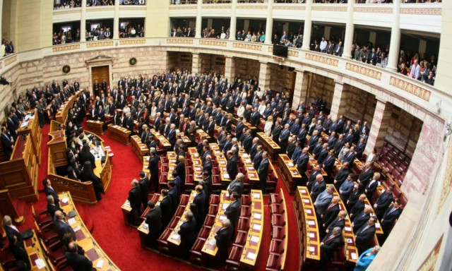 Τα μηνύματα των κομμάτων για την επέτειο της 28ης Οκτωβρίου