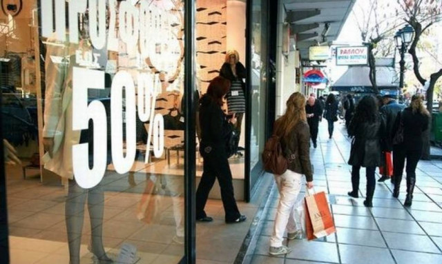 Μείωση πωλήσεων για επτά στις 10 επιχειρήσεις από τα capital controls