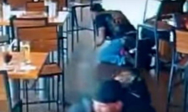 Τέξας: Άγριο... πιστολίδι ανάμεσα σε μηχανόβιους συμμορίτες με 9 νεκρούς (vid)