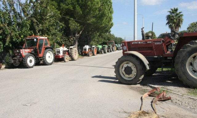 Ημαθία: Αποχωρούν από το μπλόκο της Κουλούρας οι αγρότες