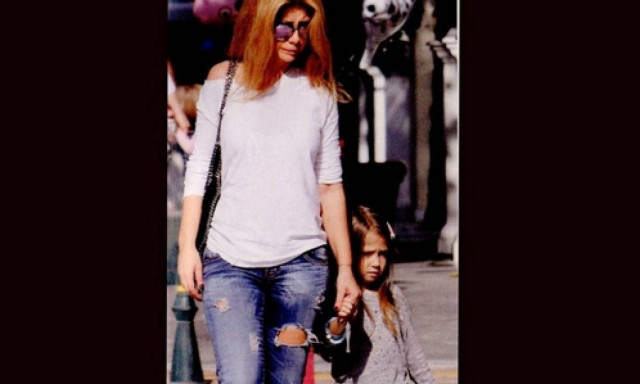 Ζήνα Κουτσελίνη: Με τη κόρη της στην Κηφισιά