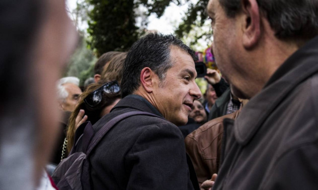 Θεοδωράκης: Να σωθούν οι καταθέσεις των ανθρώπων