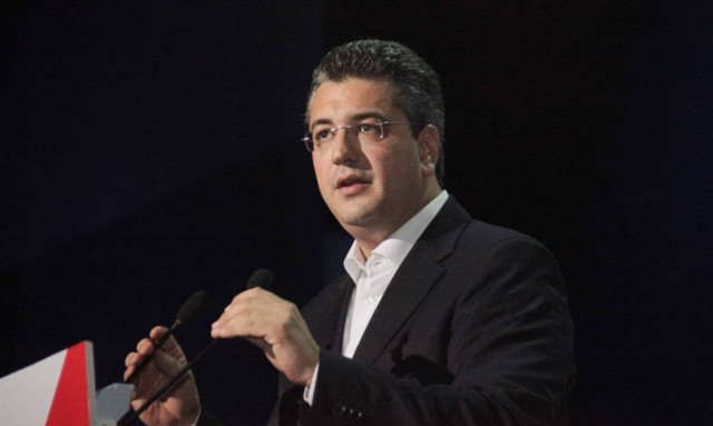 Ο Τζιτζικώστας ανεβαίνει συνεχώς στις δημοσκοπήσεις