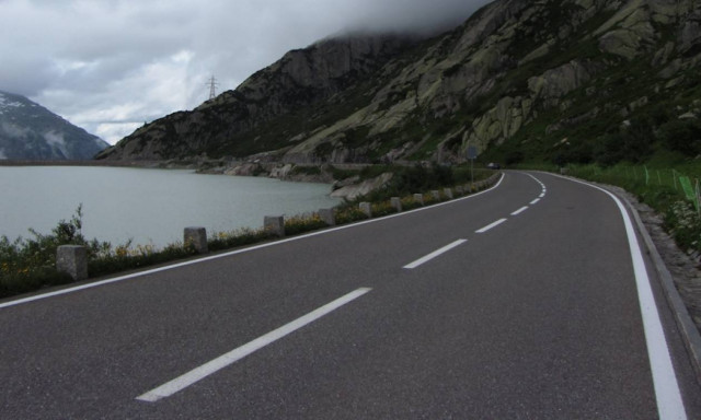 Σάμος: Η παράδοση του δρόμου έκρυβε εκπλήξεις… οργισμένοι οι κάτοικοι (photos)