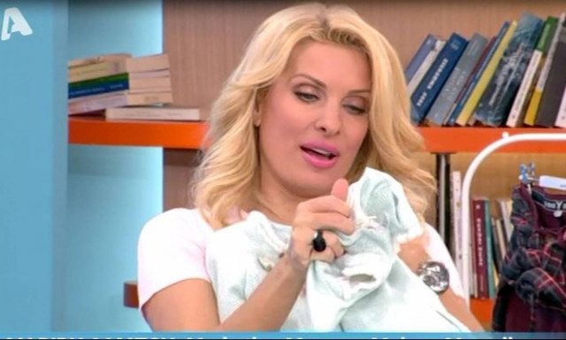 Μενεγάκη: Η βάπτιση της κόρης της, οι φωτογραφίες και η αποκάλυψη για τα χαρακτηριστικά της Μαρίνας