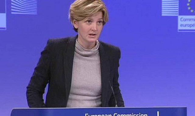 Μπράιτχαρτ: Ο Μοσκοβισί πάει στην Αθήνα για αποτίμηση της εφαρμογής του προγράμματος