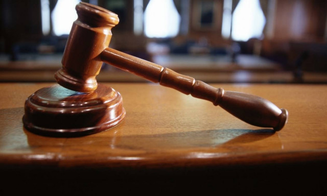 Η δίκη για το σκάνδαλο του αιώνα θα γίνει χωρίς πολιτικούς κατηγορούμενους!