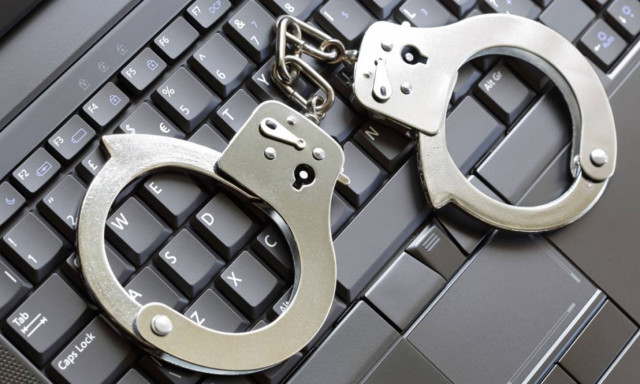 Στα δίχτυα της ΕΛ.ΑΣ. 60χρονος που παρακολουθούσε βιασμούς βρεφών