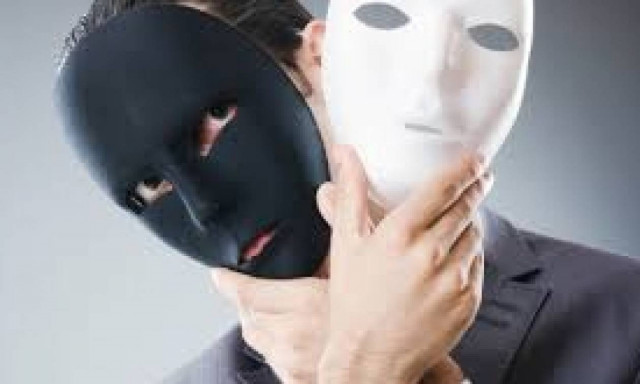 Ο άνθρωπος που δεν αναγνώριζε τον εαυτό του στον καθρέφτη