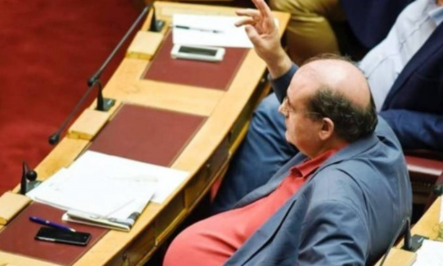 Ο Φίλης είναι «μαντρόσκυλο», με την επιστημονική έννοια του όρου