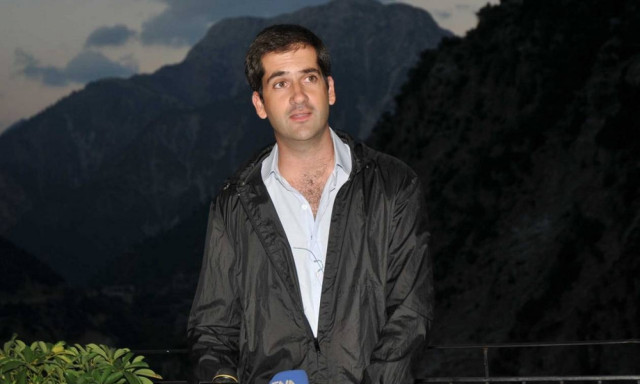 Μπακογιάννης στο Facebook: Η κυβέρνηση εκμεταλλεύεται με φιέστες το προσφυγικό