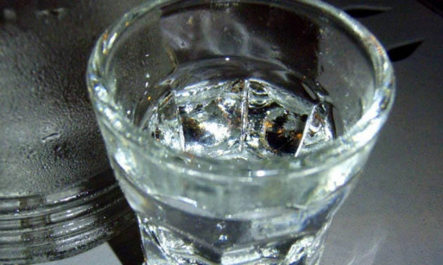 Τουρκία: 28 άτομα έχασαν τη ζωή τους από κατανάλωση νοθευμένης ρακής