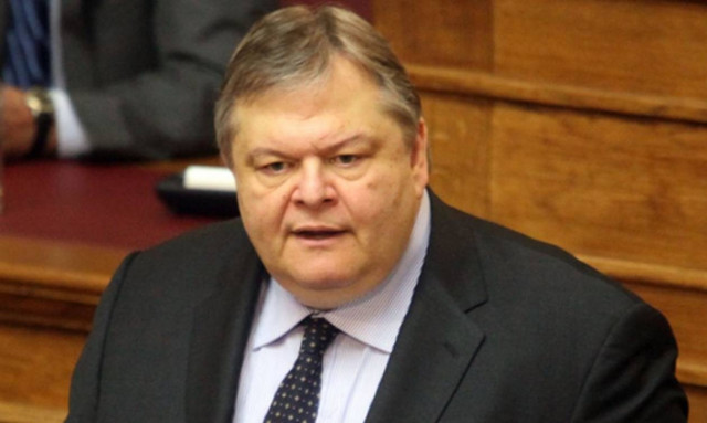 Νέα επίθεση Βενιζέλου στην κυβέρνηση: Με τεχνάσματα οδηγούν τη χώρα σε ολική καταστροφή