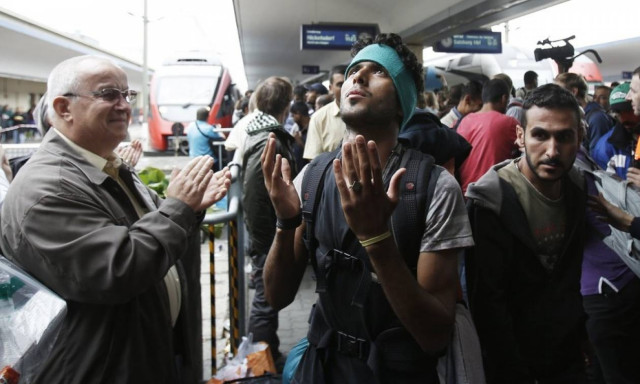 Μετανάστες και πρόσφυγες ανησυχούν τους Γερμανούς