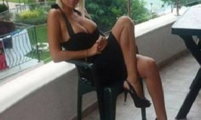 Ξεφτίλα… Έπιασε στα πράσα την σύντροφό του με άλλον στο κρεβάτι (video)