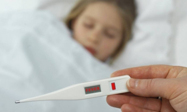 Τέσσερις μύθοι για τον πυρετό που καταρρίπτουν οι ειδικοί