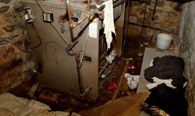 Κρατούσε φυλακισμένα ΑΜΕΑ για να εισπράττει τα επιδόματα