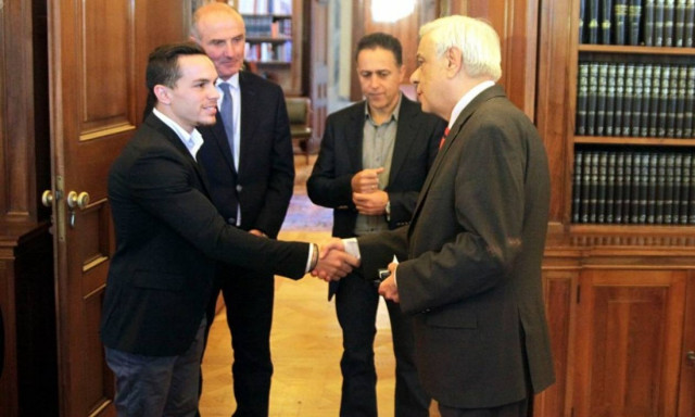 Συνάντηση του Προκόπη Παυλόπουλου με τον παγκόσμιο πρωταθλητή Λευτέρη Πετρούνια