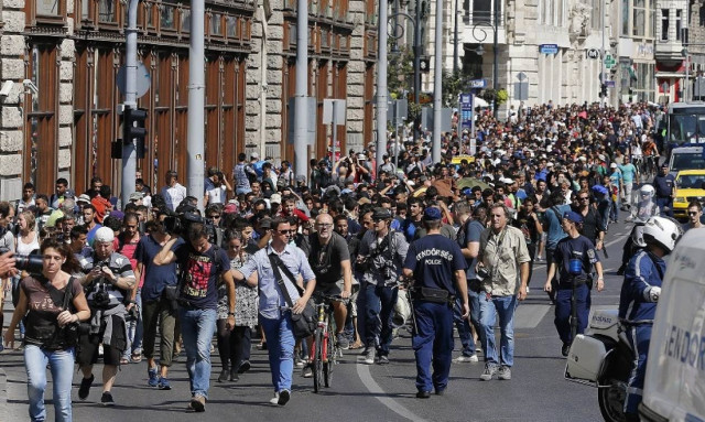 Ανέκρουσε πρύμναν ο Βορράς για το προσφυγικό - Πανικός με τη συνεχιζόμενη ροή εκτοπισμένων