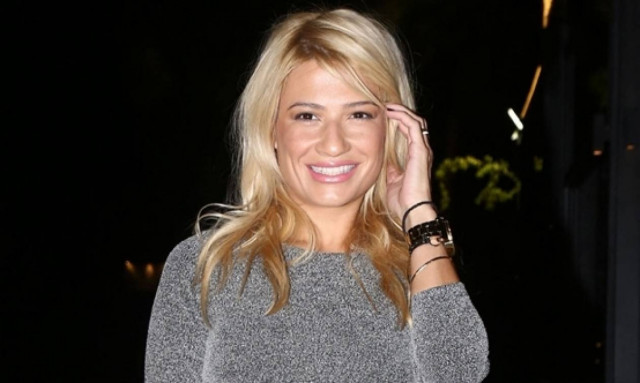 Η sexy Φαίη Σκορδά κάνει γυμναστική και «γκρεμίζει» το Instagram με 9.400 likes! (pics)