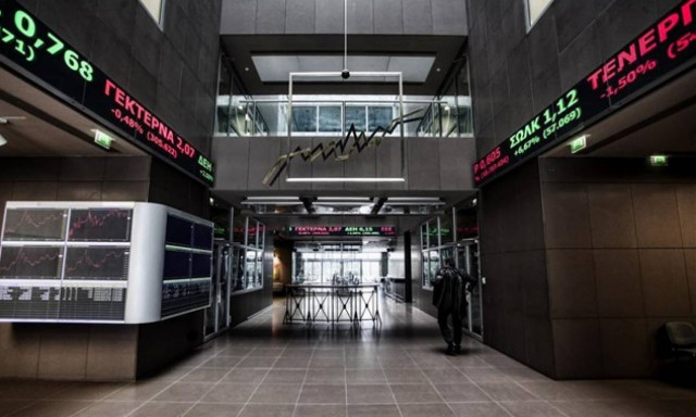 Παράταση της απαγόρευσης των ανοιχτών πωλήσεων επί των τραπεζικών μετοχών