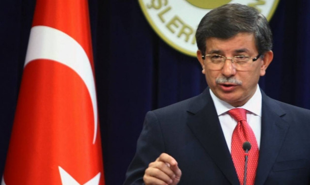 Νταβούτογλου: Θα απαντήσουμε σε όλες τις απειλές από τη Συρία