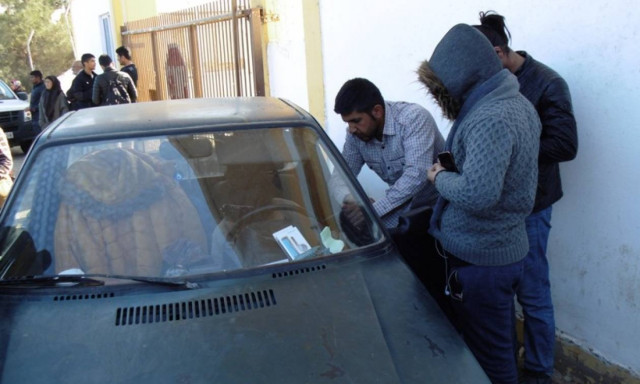 Όταν η Λέσβος της αλληλεγγύης «βυθίζεται» απο τους μαυραγορίτες