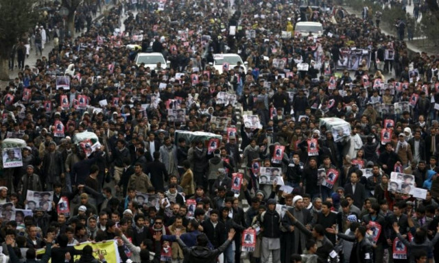Αφγανιστάν: Ογκώδης διαδήλωση για τη βία εναντίον της σιιτικής μειονότητας (video)
