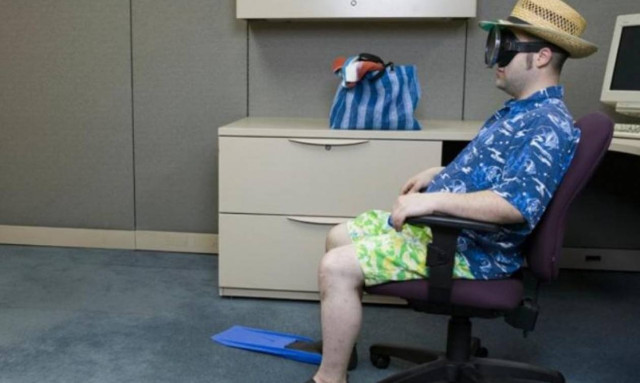 ΟΟΣΑ: Μόνο στην Κορέα δουλεύουν περισσότερο από εμάς!