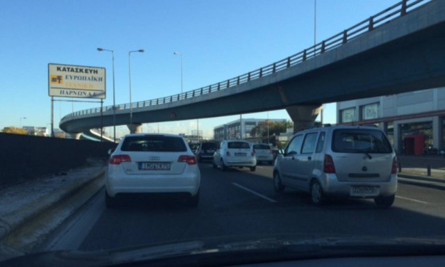 Κυκλοφοριακό έμφραγμα στους δρόμους λόγω της απεργίας