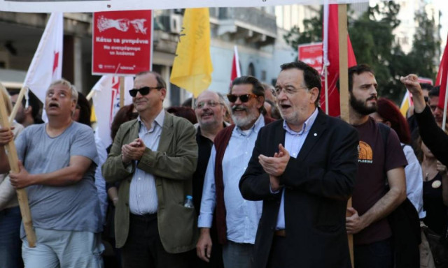 Αγκαζέ στην πορεία Λαφαζάνης, Στρατούλης, Μακρή και Κωνσταντοπούλου (photo)