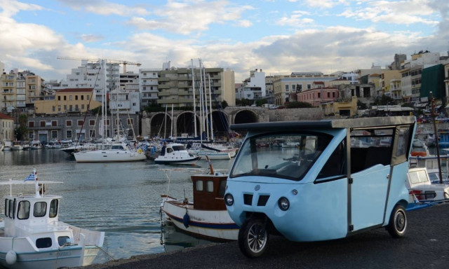 Βγαίνει στην… παραγωγή το ηλιακό αυτοκίνητο της Κρήτης (vid)