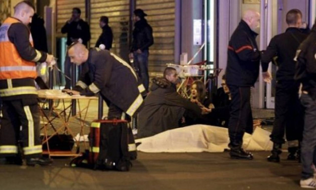 Επίθεση Γαλλία: Αντιπροσωπεία του ΣΥΡΙΖΑ στο Γαλλικό Προξενείο