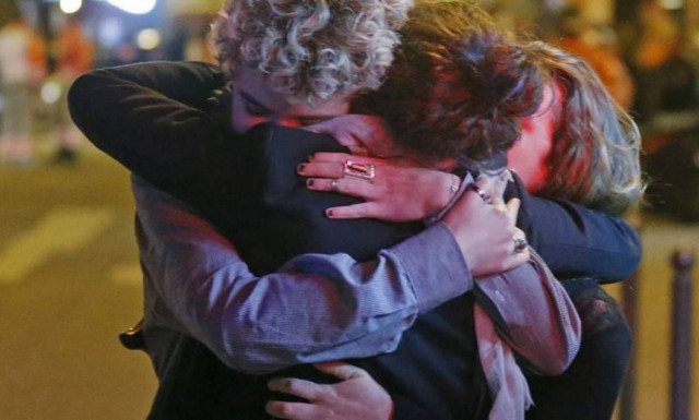 Τρία αδέρφια στις επιθέσεις του Παρισιού - Ταυτοποιήθηκε άλλος ένας δράστης, Γάλλος υπήκοος