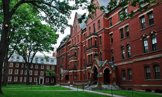 ΗΠΑ: Εκκενώθηκαν κτίρια του Χάρβαρντ έπειτα από απειλή για βόμβα (video)