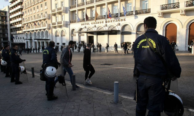 Επέτειος Πολυτεχνείου: Γνωρίστε την Πέτρα... την «διάδοχο» του Λουκάνικου! (photo)