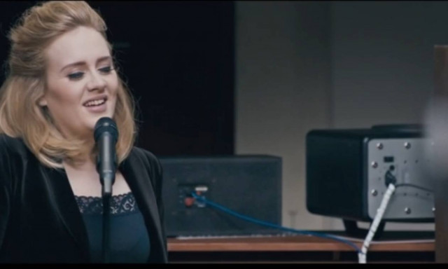 Σταμάτα ό,τι κάνεις - To νέο τραγούδι της Adele είναι εδώ